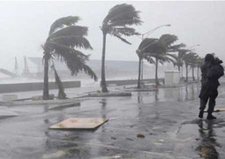 Bão số 7 đang đổ bộ nhanh chóng vào miền Trung