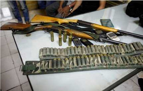 Nghênh ngang vác súng khủng đi 'săn cò’ giữa Thủ đô