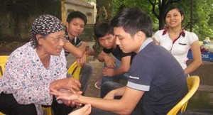 Dở khóc dở cười khi nam sinh mê bói toán