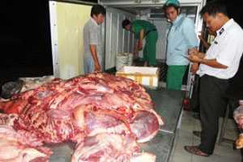 Làm gì để giảm thực phẩm 'bẩn'?