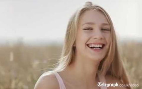 Clip cực 'độc' các mỹ nhân Nga làm tặng sinh nhật Putin