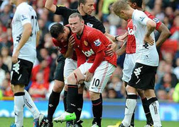 Thêm một vụ rách chân khủng khiếp kiểu Rooney