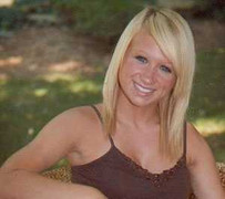 Bị phát tán ảnh riêng tư, nữ sinh tự sát