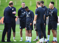 Tuyển Anh xuống cấp: Khi màu áo quốc gia bị xem thường