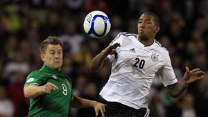 CH Ailen 1-6 Đức: Xe tăng nghiền nát chủ nhà