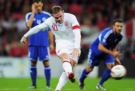 Roy Hodgson tiếp tục treo thưởng cho Rooney