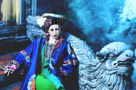 Khi những cô gái chân dài trở nên đầy quyền lực