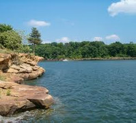 Ra hồ rửa tay, 3 học sinh chết thảm