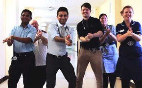Bác sĩ nhảy Gangnam style gây 'bão'