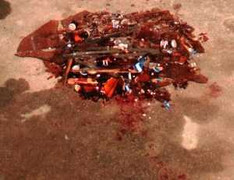 Nhóm côn đồ truy sát người chỉ vì rơi mũ bảo hiểm