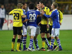 Bóng đá cuối tuần: Rực lửa derby