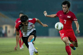 Bản tin AFF Cup: Singapore dùng 'cây gậy và củ cà rốt'