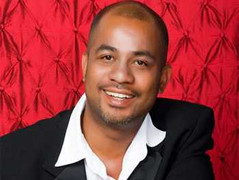 Ca sĩ Mỹ gốc Việt Randy tìm mẹ: Le lói hy vọng mới