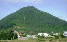 Bí ẩn 'ngọn núi Thiên Lôi' ở Phú Yên