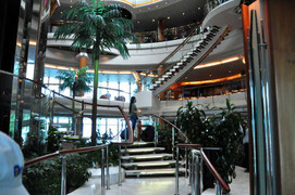 Ảnh: Khám phá du thuyền 5 sao Legend of The Seas ở Huế