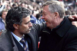 Mourinho, Alex Ferguson nói gì trong phòng thay đồ?