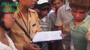 Xem 4 cảnh sát giao thông Hà Nội truy bắt cướp