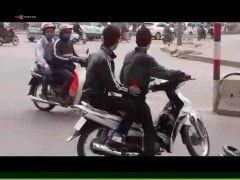 Muôn kiểu chạy trốn cảnh sát giao thông