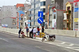 Hà Nội yêu cầu xử nghiêm vi phạm ở đường trên cao