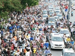 Ôtô đóng 'thuế đường' hơn 16 triệu đ/năm