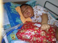 Rút máy thở oxy quá sớm, bệnh viện bị kiện