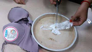 Hà Nội xuất hiện áo ngực chứa dung dịch lạ