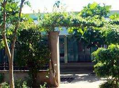 Người đàn ông chết bất thường trước cổng nhà