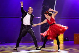 Thử thách cùng bước nhảy: Lê thê và tốn nước mắt