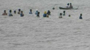 Chèo ghe qua sông, 3 người chết đuối