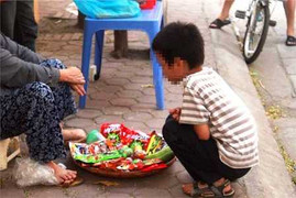 Quà vặt trước cổng trường: Nhơn nhớt dầu mỡ