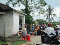 Một phụ nữ chết bất thường trong tiệm tạp hóa