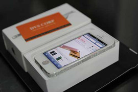 'Lác mắt' với iPhone 5 mạ vàng, đính kim cương ở VN