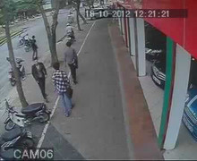 Ăn mặc bảnh bao, đi xe SH trộm xe nhanh như chớp