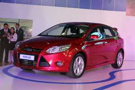 ‘Xe bình dân chơi công nghệ Việt’ có giá từ 689 triệu