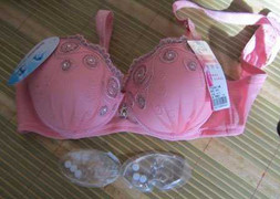 Áo ngực hàng Việt cũng có “thuốc lạ”?