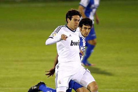 Chung tình với Real, Kaka gieo nỗi buồn cho MU