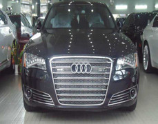 Hàng độc Audi A8L W12 bất ngờ lộ diện ở Sài Gòn