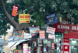Ngán ngẩm ma trận biển quảng cáo ở Hà Nội