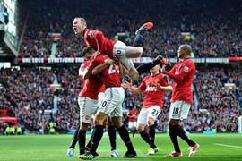 Van Persie tỏa sáng, MU thắng dễ Arsenal