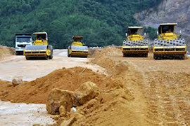 Cảnh cáo ông chủ tịch huyện 'hào phóng'