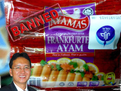 Malaysia thu hồi xúc xích gà nghi chứa kháng sinh cấm