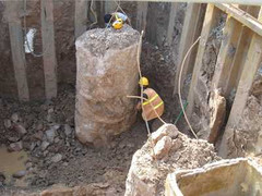 Đường sắt trên cao 'lỡ hẹn': Lỗi do ai?