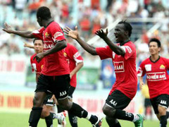 Bị nợ lương, cầu thủ V.Ninh Bình đình công