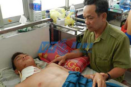 Tuyển thủ bị tai nạn: Cánh tay chắc liệt mất rồi