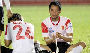 'Hài kịch' ở cuộc họp đội Ninh Bình