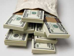 Bé 9 tuổi trộm hơn 80 triệu đồng của bố mẹ để mua kẹo