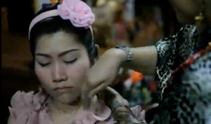 Chi chục triệu đồng ăn tát để căng da mặt