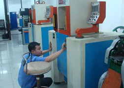 Niêm phong khuôn đúc vàng của 8 thương hiệu phi SJC