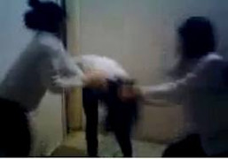 Một phụ nữ bị đánh ghen tàn bạo khiến thai nhi tử vong