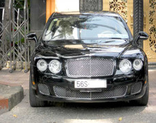 'Mổ xẻ' Bentley Spur Speed ở Việt Nam